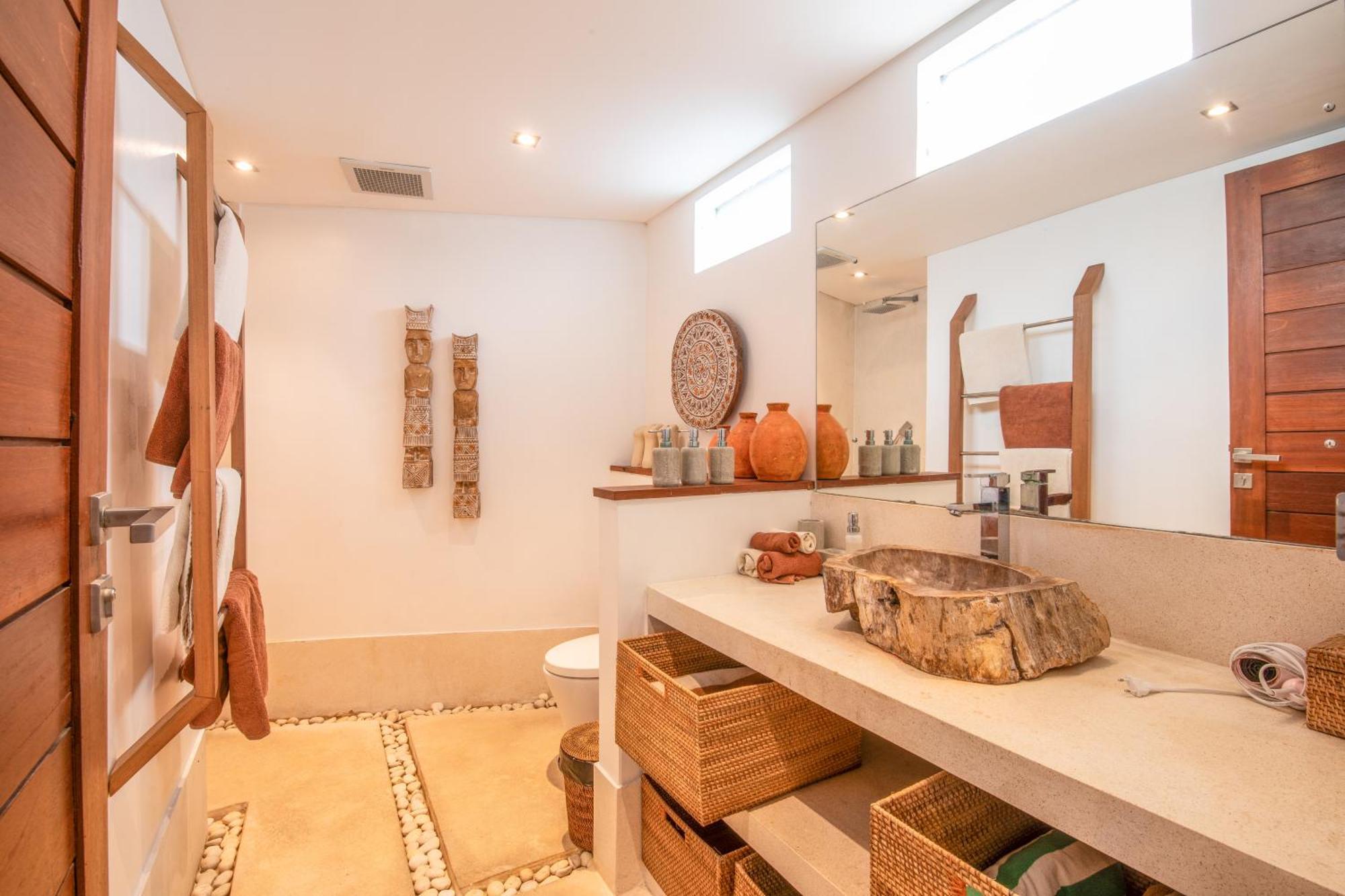 Villa Dreamy 5br Haven, 200m To Berawa's Blissful Canggu (Bali)
