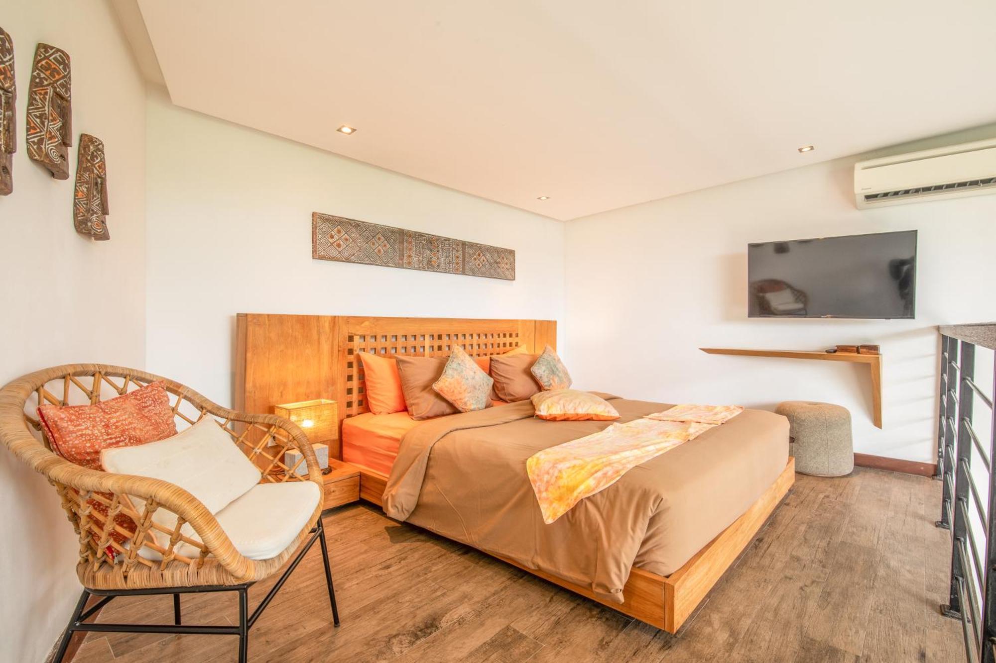 Villa Dreamy 5br Haven, 200m To Berawa's Blissful