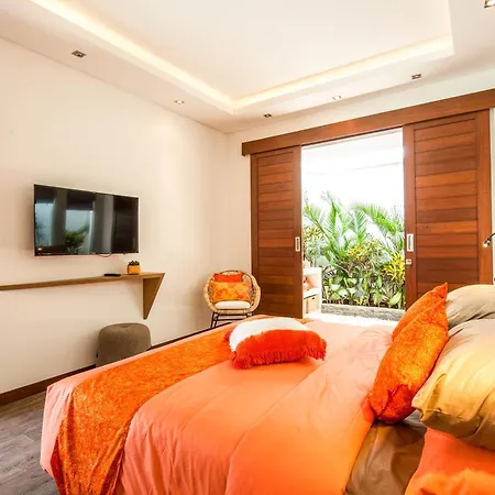 Dreamy 5Br Haven, 200M To Berawa'S Blissful Beach Canggu  Exterior photo