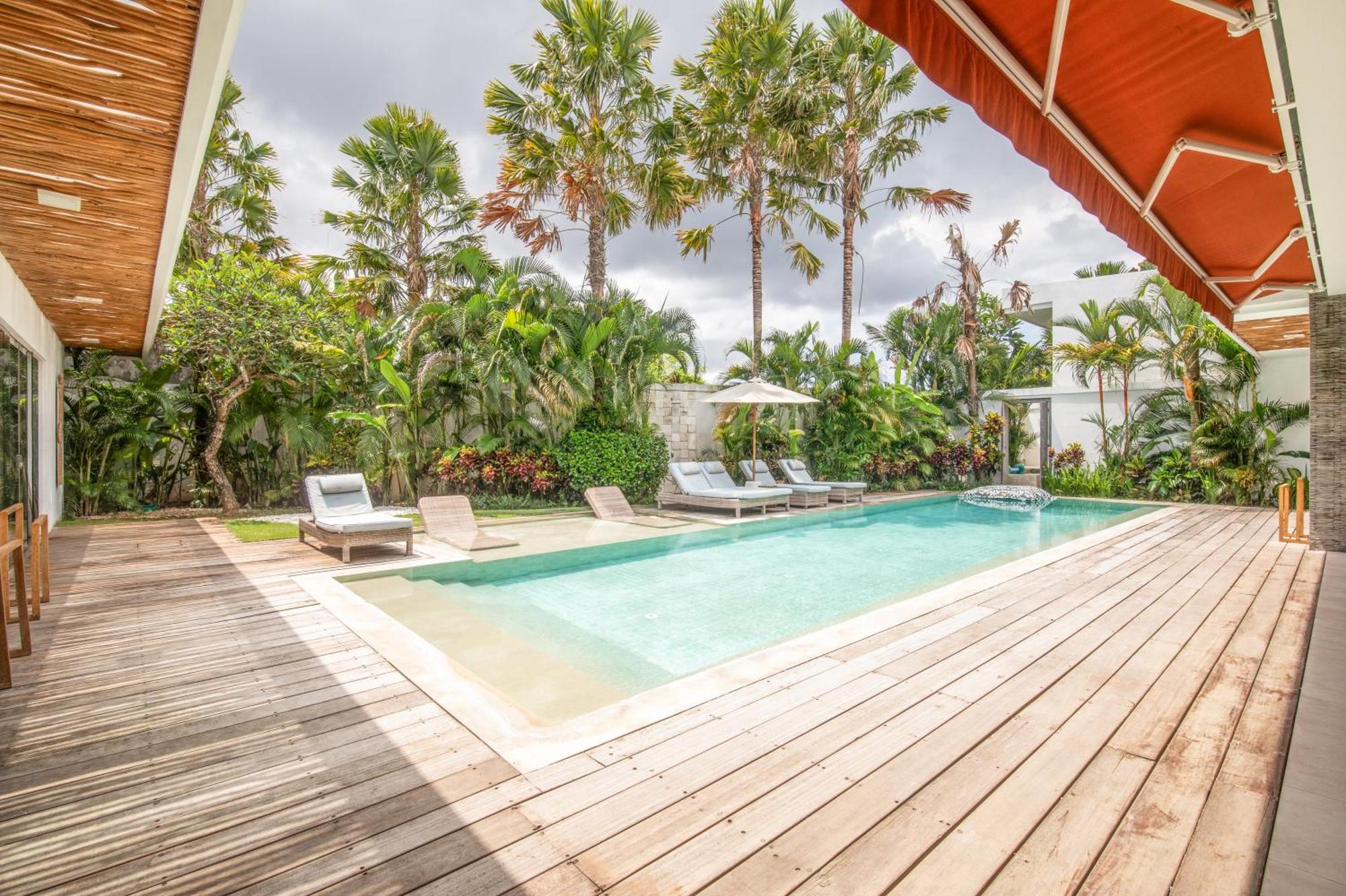 Dreamy 5br Haven, 200m To Berawa's Blissful Canggu (Bali)