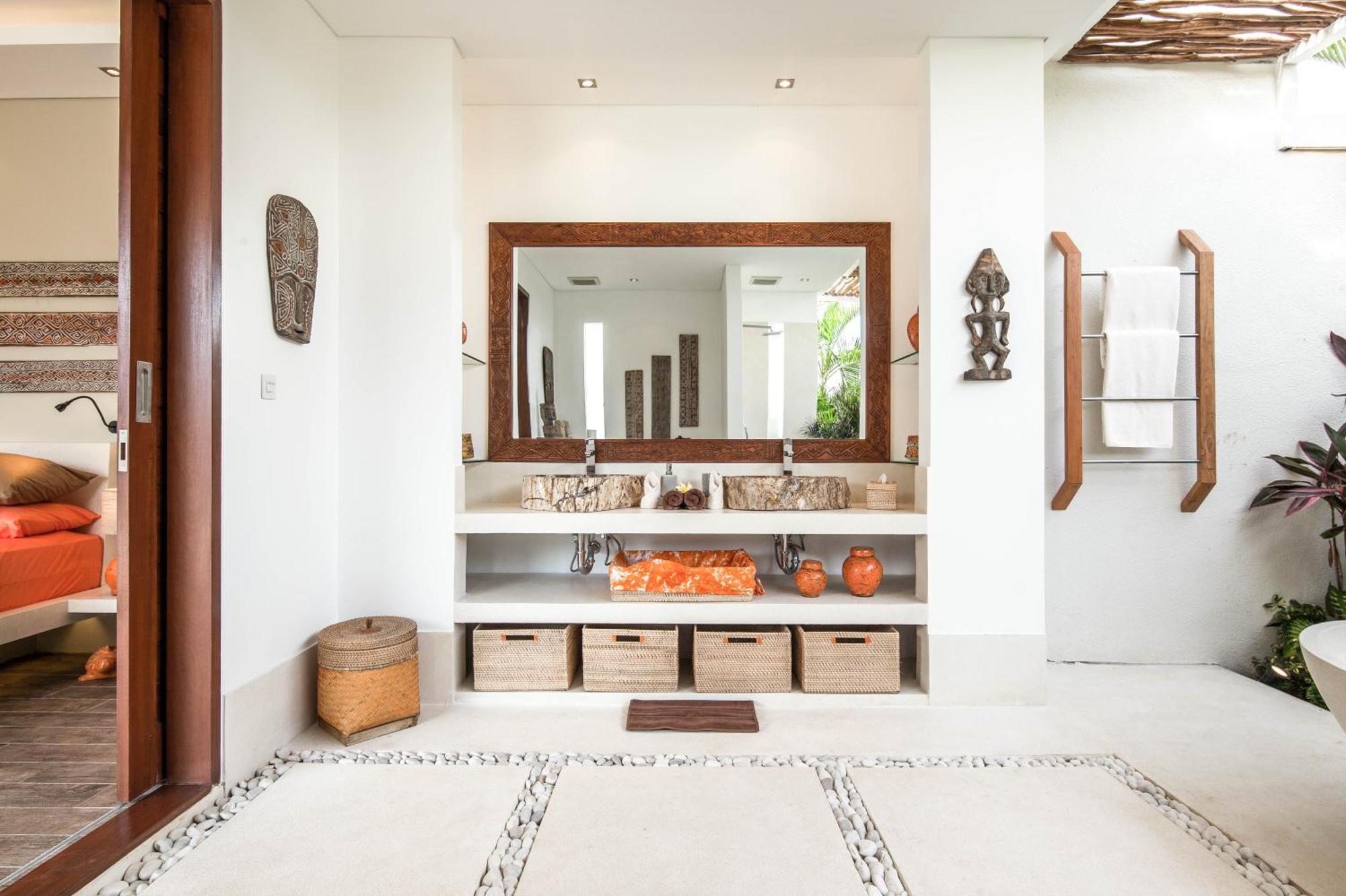 Dreamy 5br Haven, 200m To Berawa's Blissful *