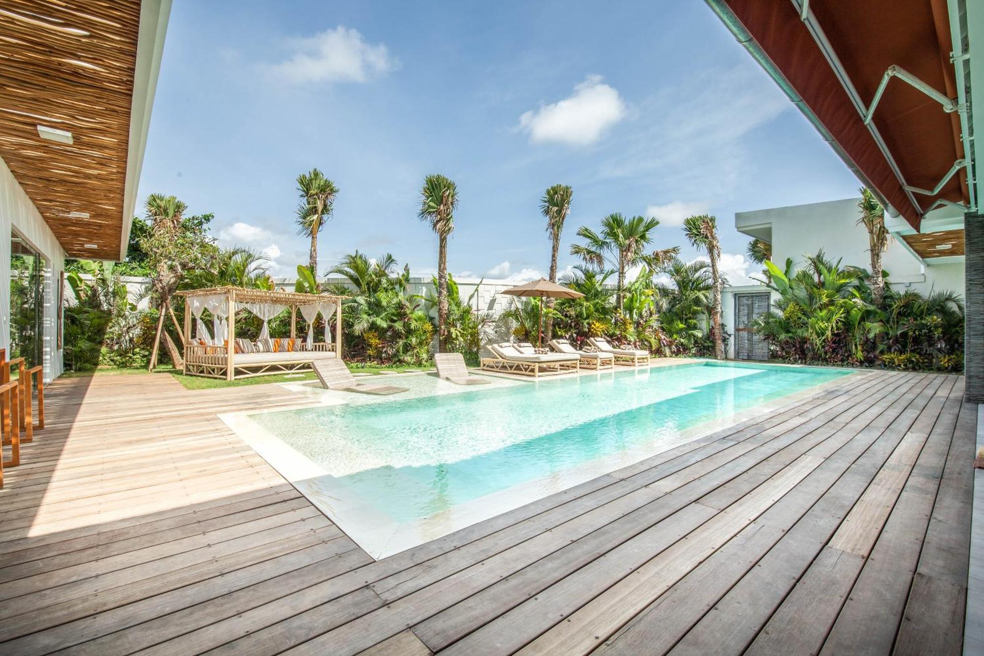 Dreamy 5br Haven, 200m To Berawa's Blissful Villa *